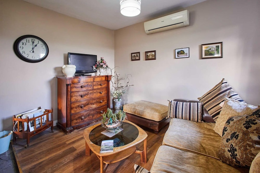 Host Stay Haigh Lodge view 3