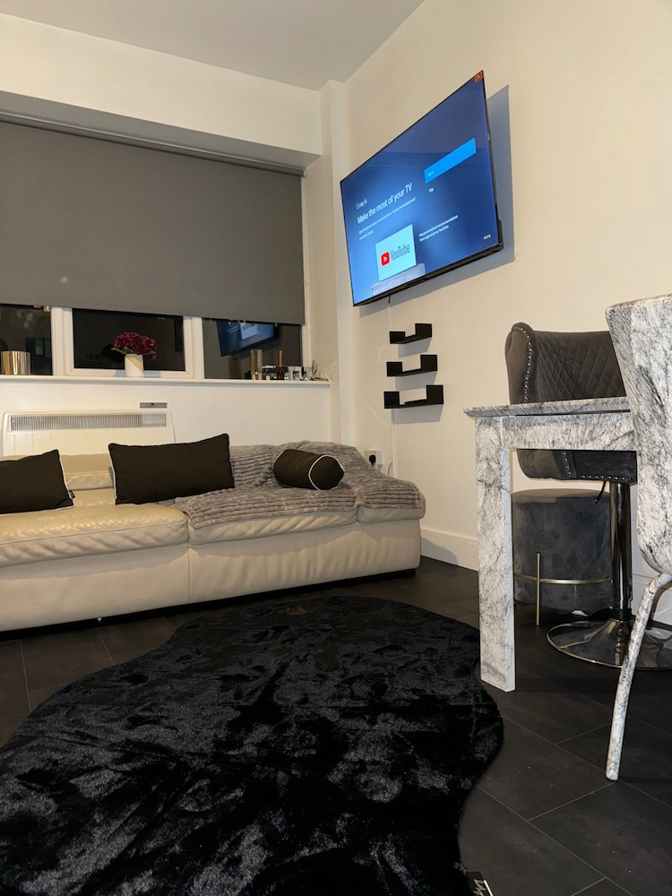 Central Sheffield 3-bed Apt, Sleeps 6 With Parking