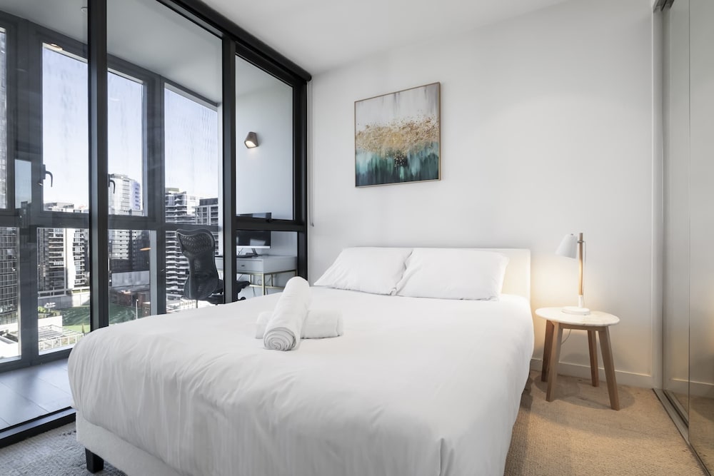 Bright South Yarra 1 Bed Flat Near Cafes & Shops