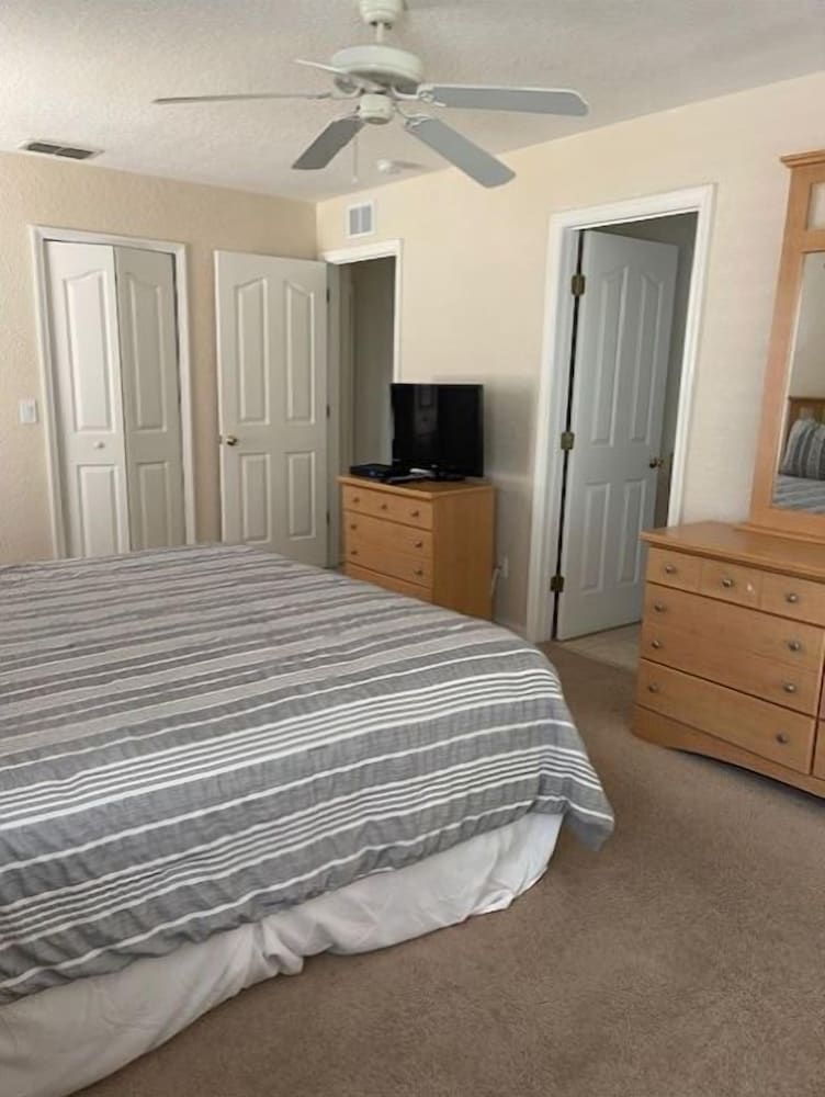 Davenport Vacation Homes by Shine FM