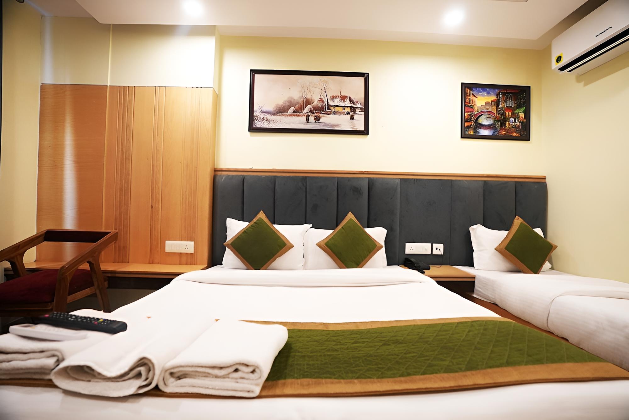 Hotel Aman Imperial at New Delhi Railway Station view 2