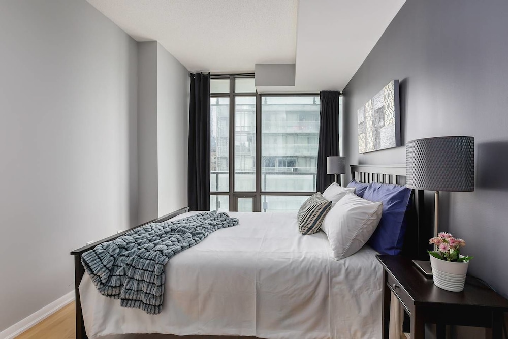 Luxurious 2-bedroom Condo