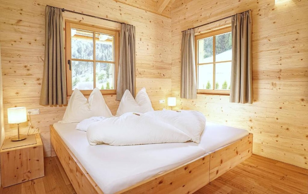 Chalet Luxury Les Forges view 3