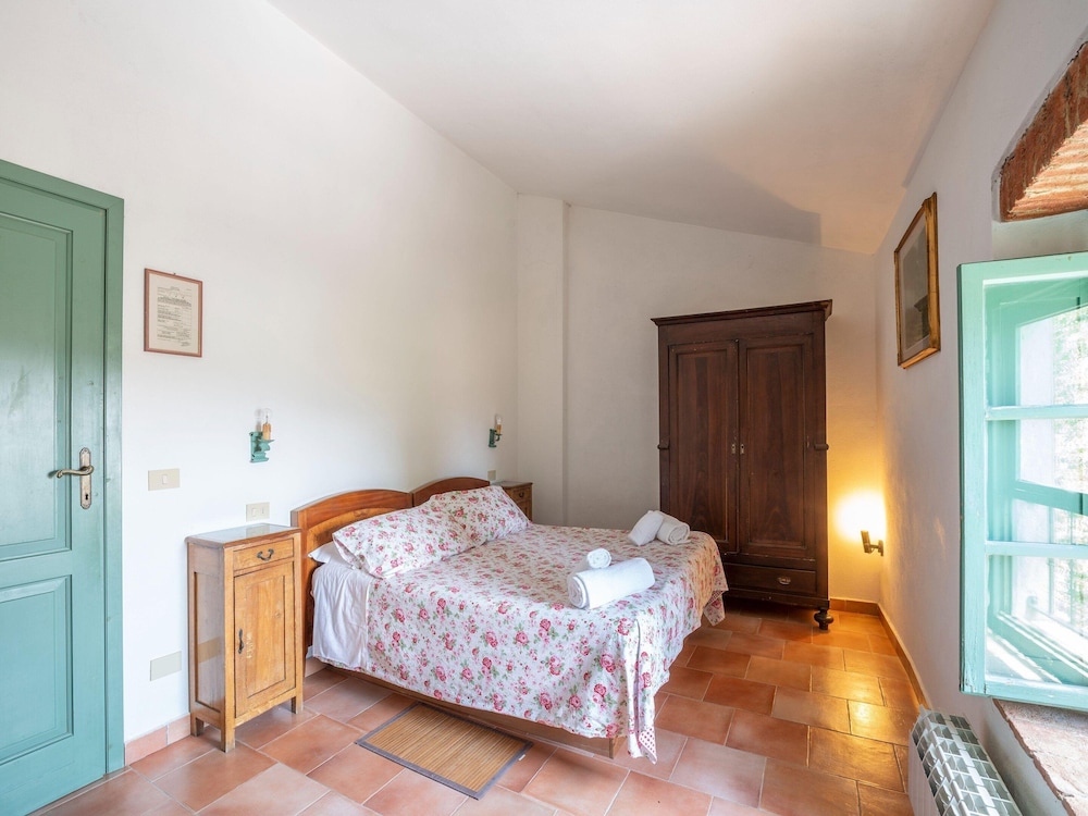 Apartment in Tuscany Near Pisa and Beaches