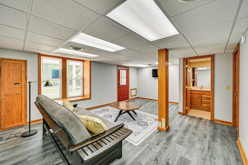 Rural & Private Dover Retreat: Close to Wineries!