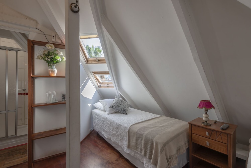 Providencia Bed and Breakfast view 5