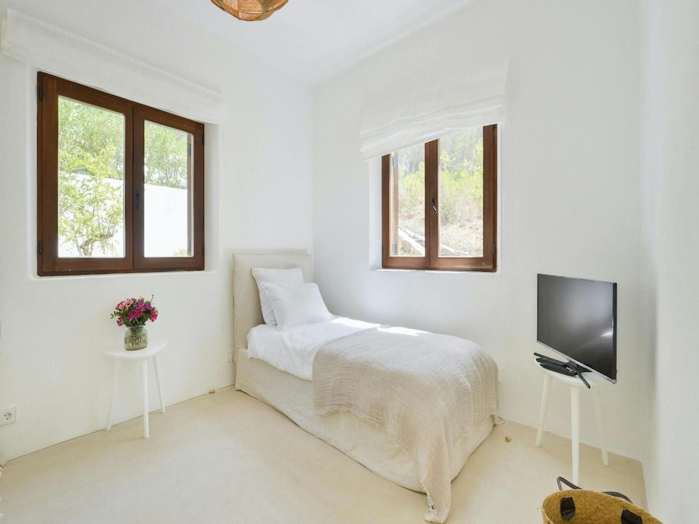 Holiday Home With Children Play Area