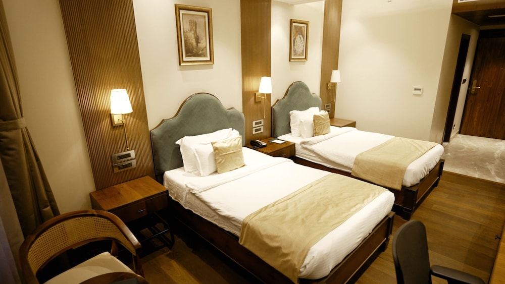 HOTEL MANTIS & RESORTS MUZAFFARPUR