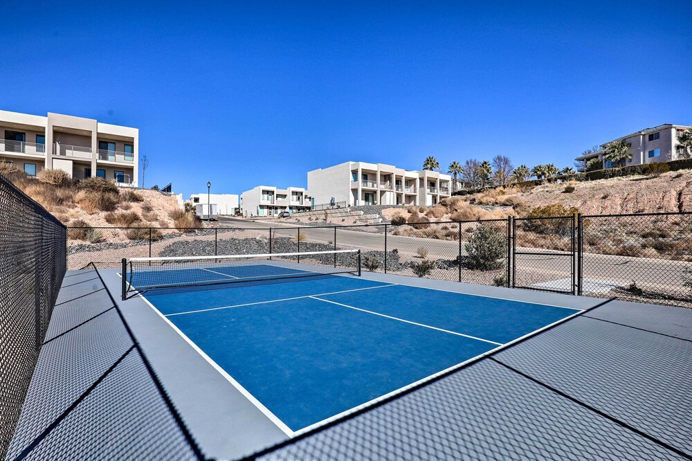 Pool Access: St George Townhome Near Trails!