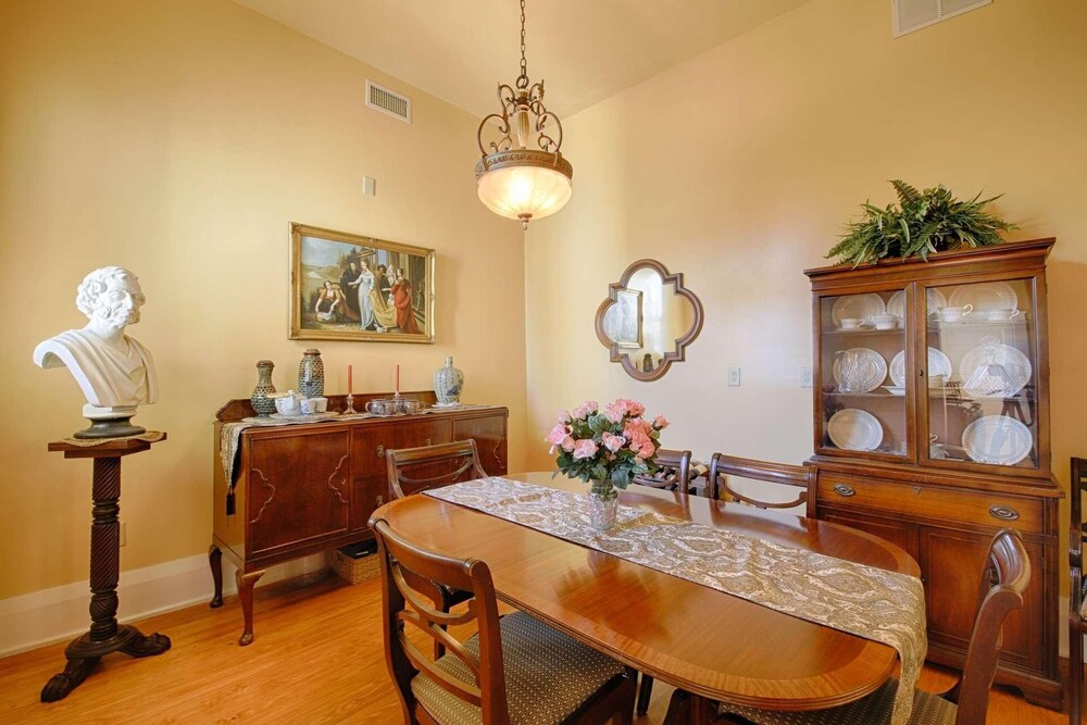 417 Mansion view 2