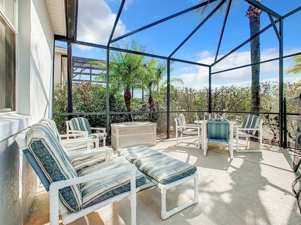 Spacious 5br Home W/ Private Pool+spa In Scenic Davenport Location 5 Bedroom Villa