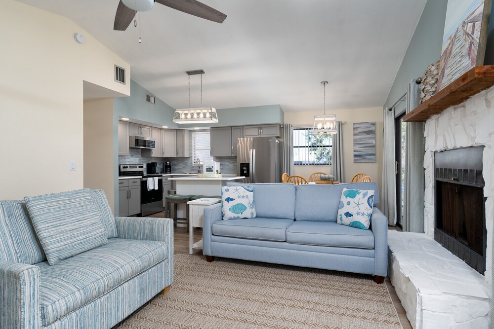 188 Washington Avenue 2 Bedroom Home by RedAwning view 5