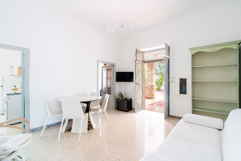 Villa Nuvole Bianche con Piscina by Wonderful Italy