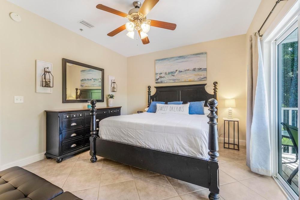 Laguna Breeze C