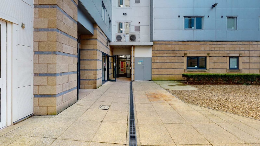 Opal Court