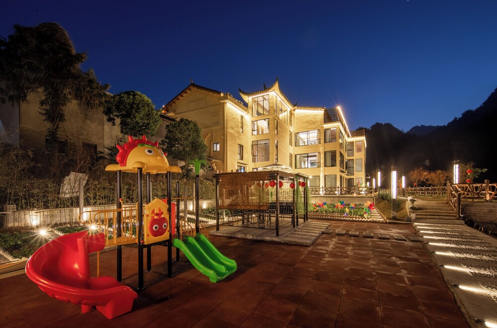 Zhangjiajie Valley Love Holiday Hotel