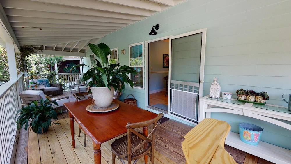 1616 Jones Avenue by Tybee Vacation Rentals