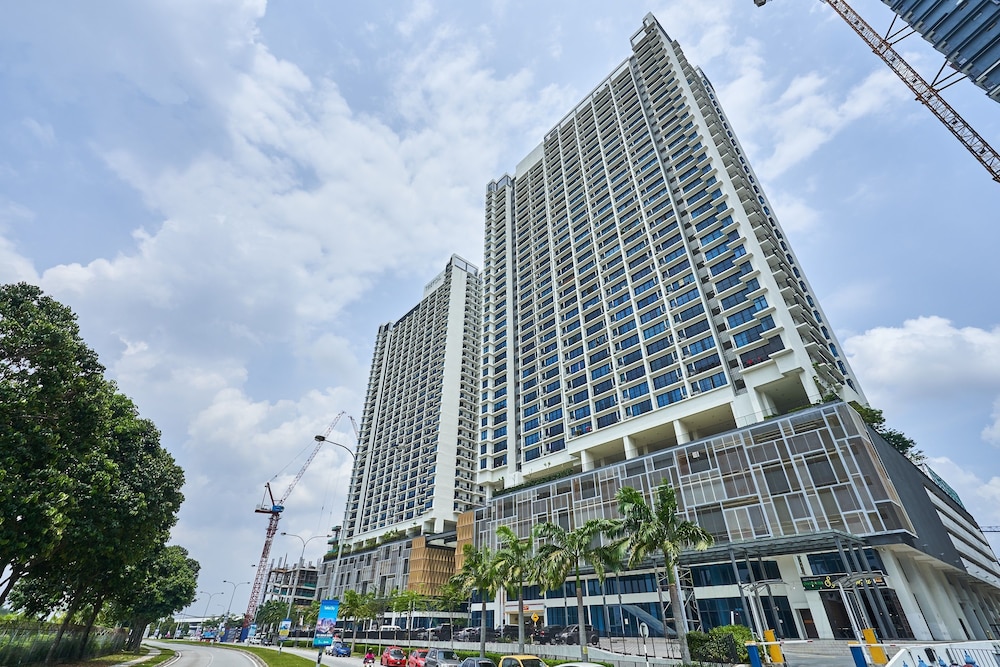 OYO Home 44001 Elegant Studio Setia Alam Trefoil photo 1