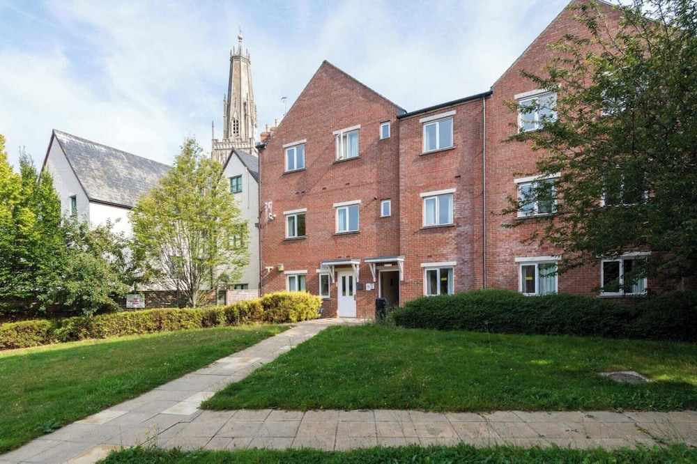Student Only Upper Quay House