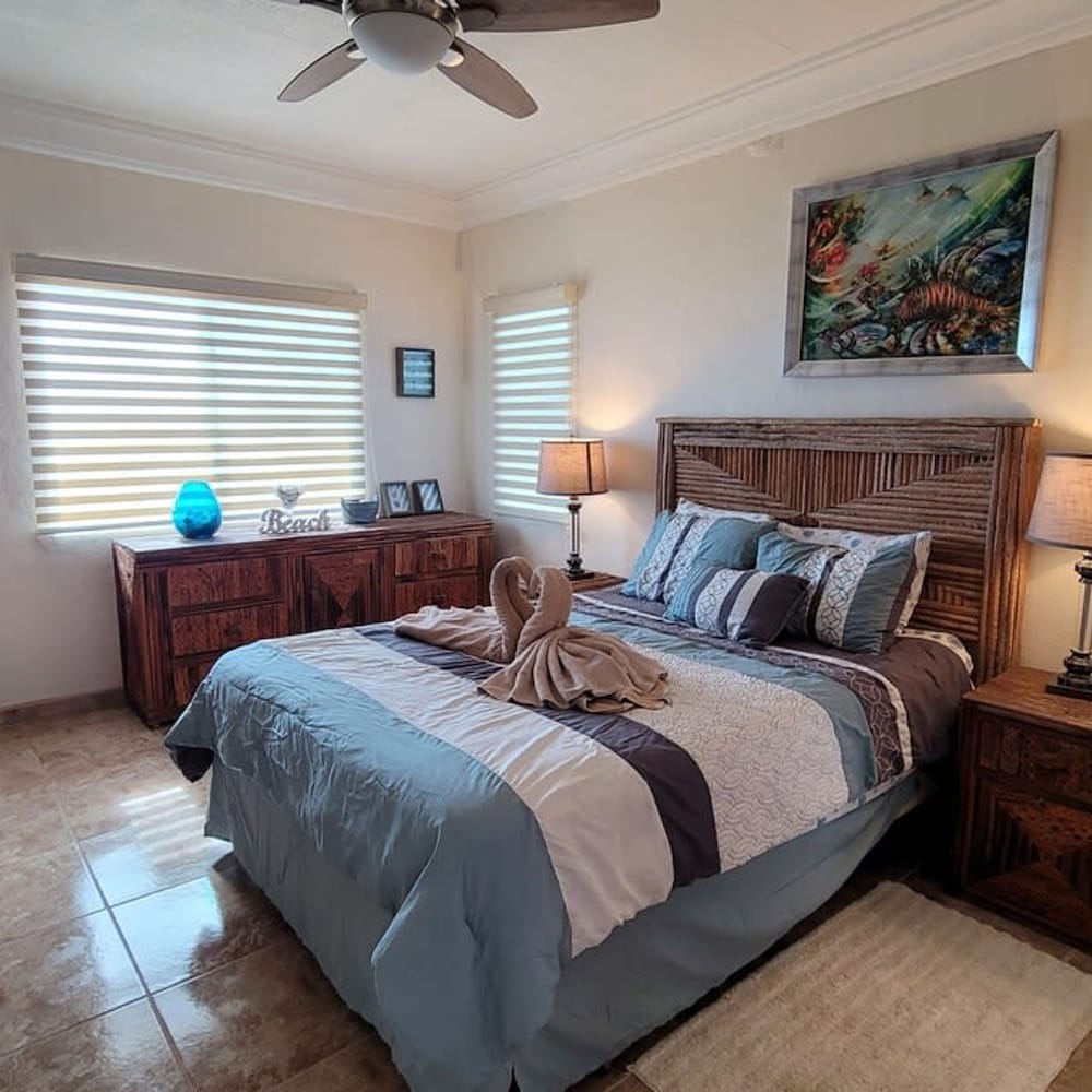Casa Evita 4 Bedroom Beachfront Home