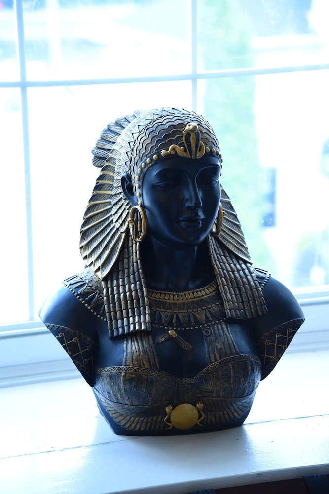 Brockville Vacations - The Noble Suites - Property Image 20