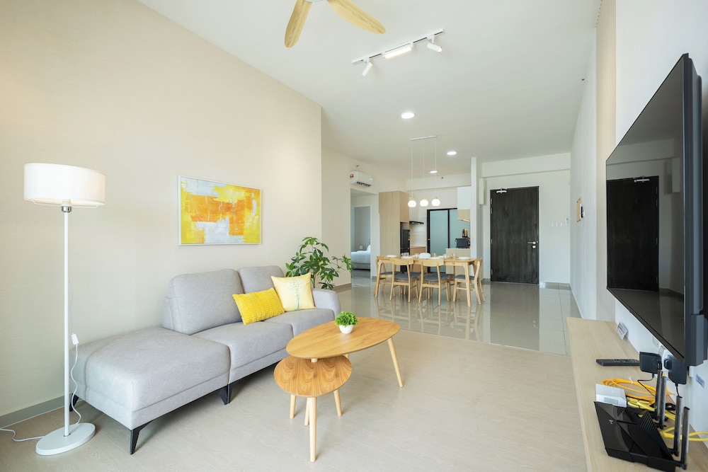 Sunshine Residence Suites