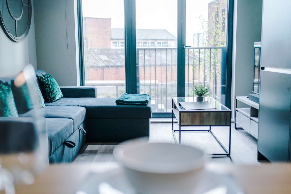 Stylish City Centre Apartment