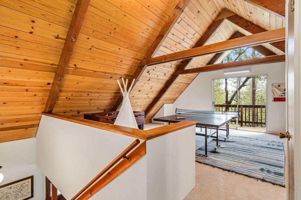 Marina Beach Cabin - Dog-Friendly Home with Deck! by Yosemite Region Resorts