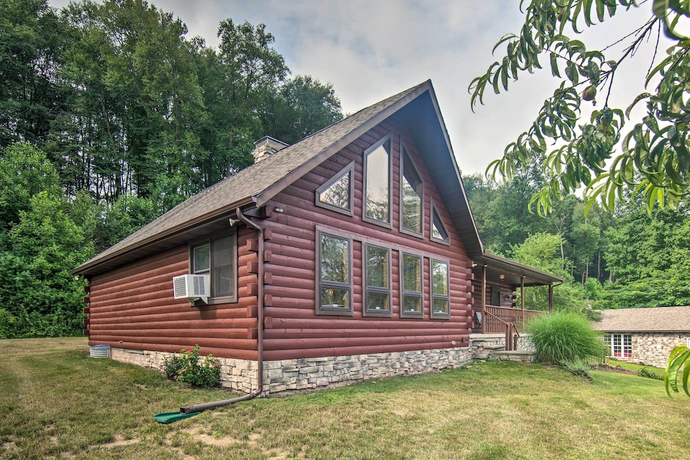 Cozy Family-friendly Pine Grove Cabin w/ Fire Pit! view 3