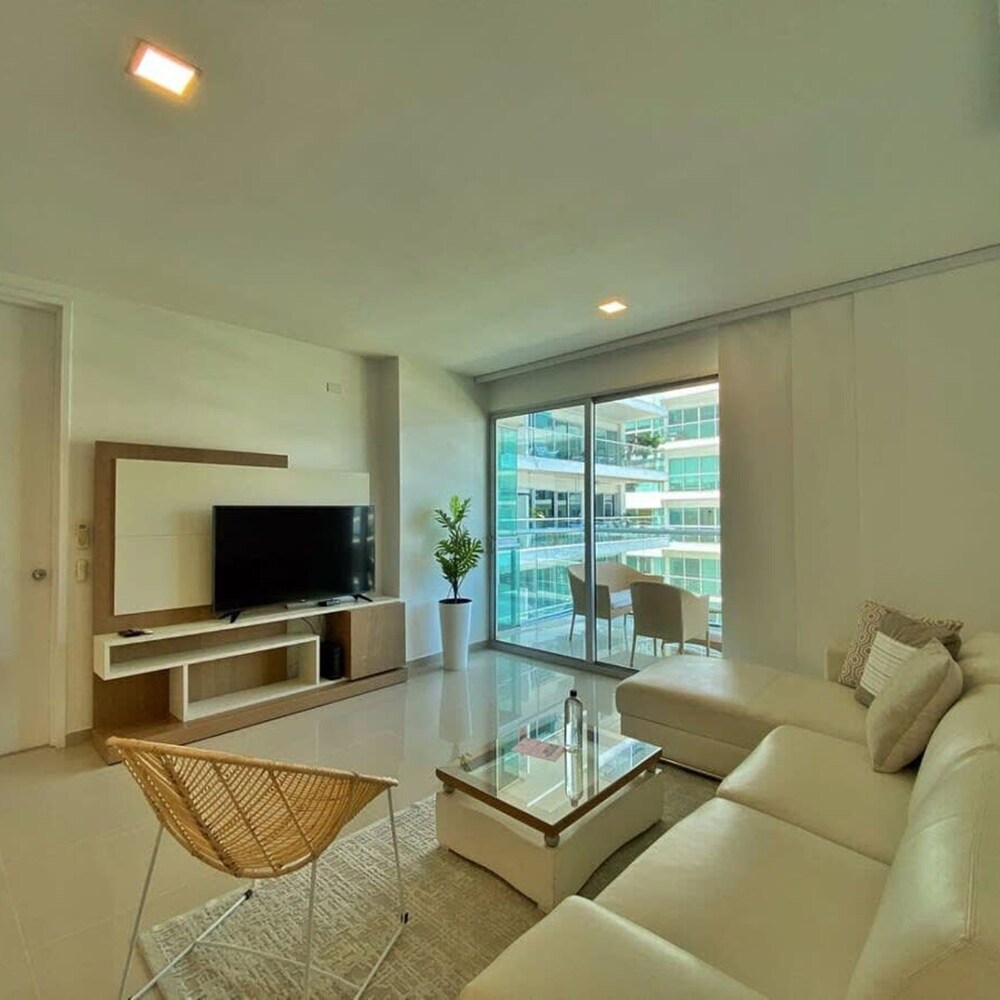 w Incredible 2BR w Unique View n AC
