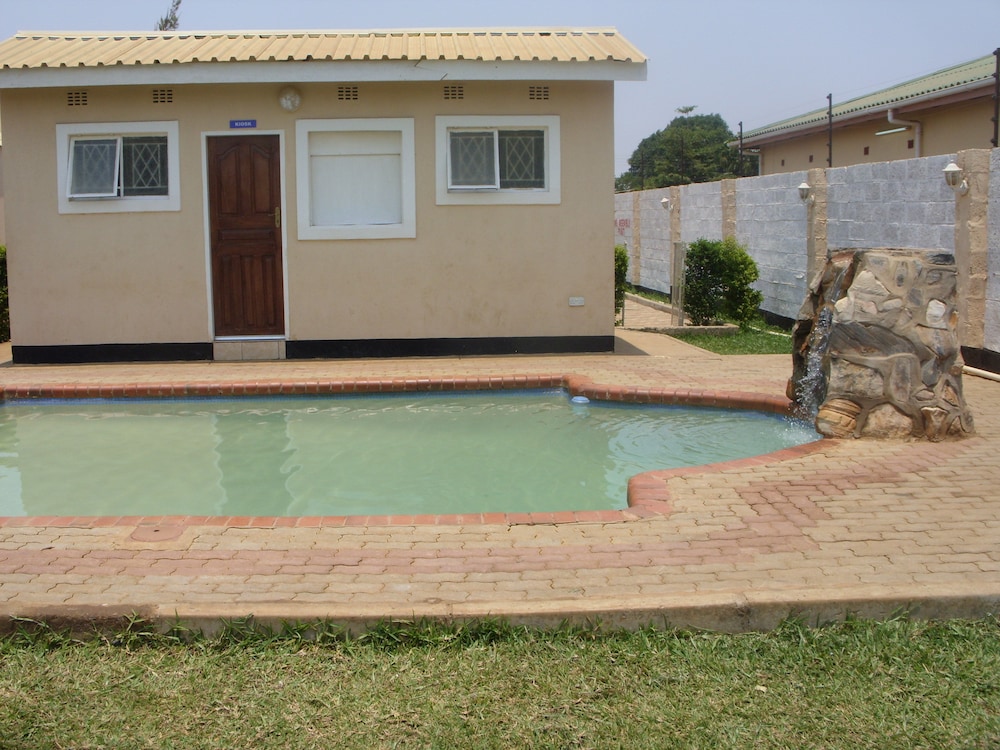 Lusaka Mosi-O-Tunya Executive Lodge