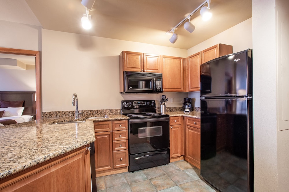 Zephyr Mountain Lodge - Winter Park Vacation Condos