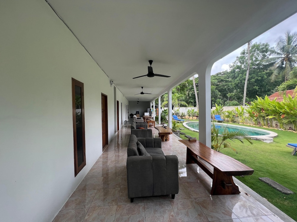 Wanderlust Hostel Kuta Mandalika