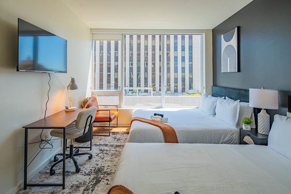 ROVE LIVING/KL - 44 Monroe