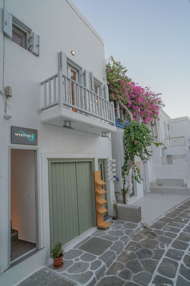 Mykonos 22 Superb Town Penthouse With Jacuzzi Spa