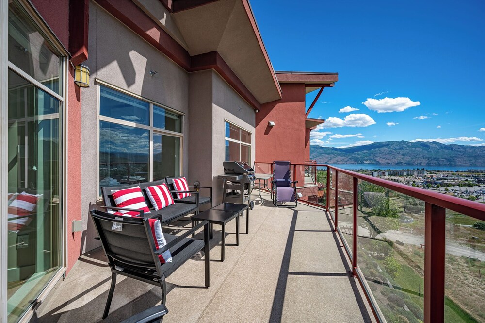 Top Floor Condo at Amenity Rich Resort