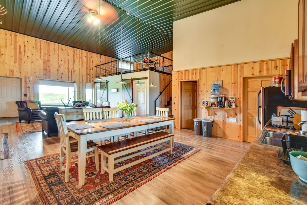 Ogallala Vacations - Secluded Nebraska Getaway: 4 Mi to Lake Mcconaughy - Property Image 1