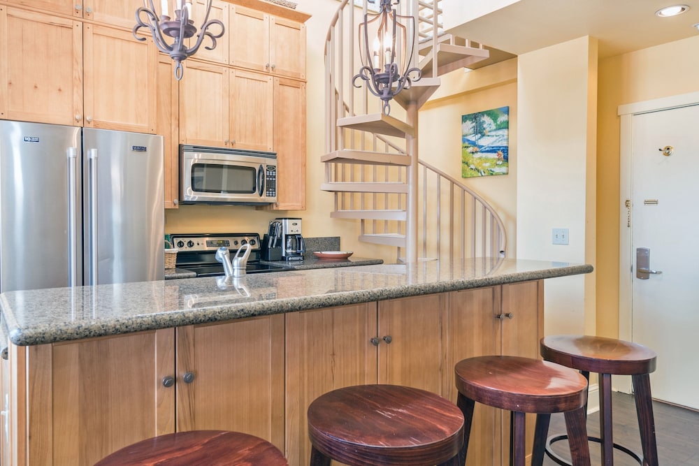 Blue Mesa Penthouse by Avantstay Buyout of 3 Units Ski-in Ski-out Condo
