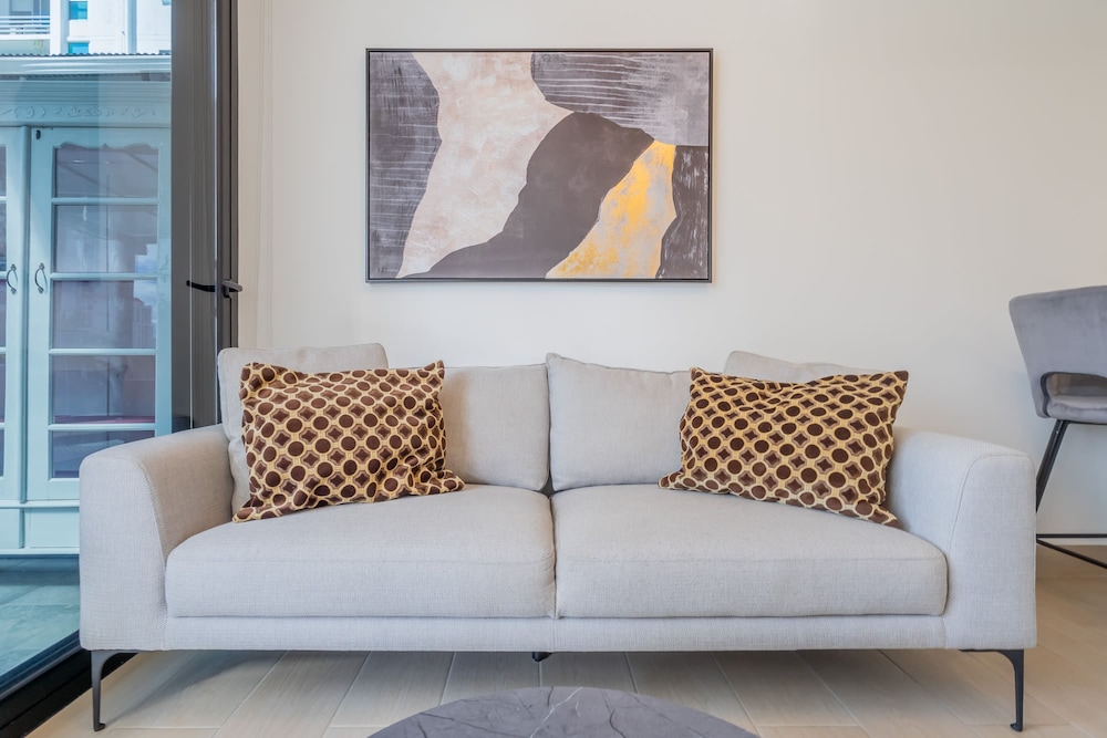 w Radiant 1BR w Modern Balcony in San Francisco