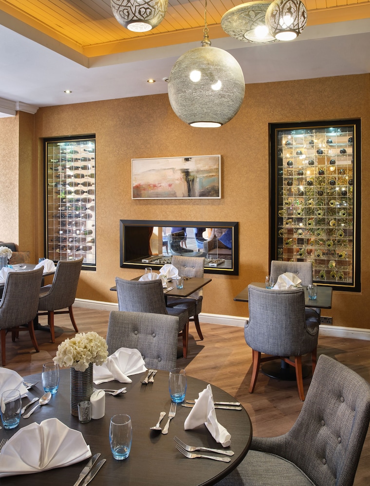 Milton Keynes Vacations - Mercure Milton Keynes - Property Image 1