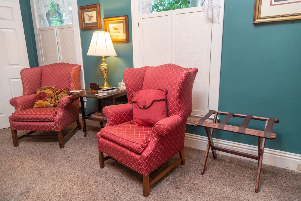 Red Rose Inn Bed & Breakfast view 5