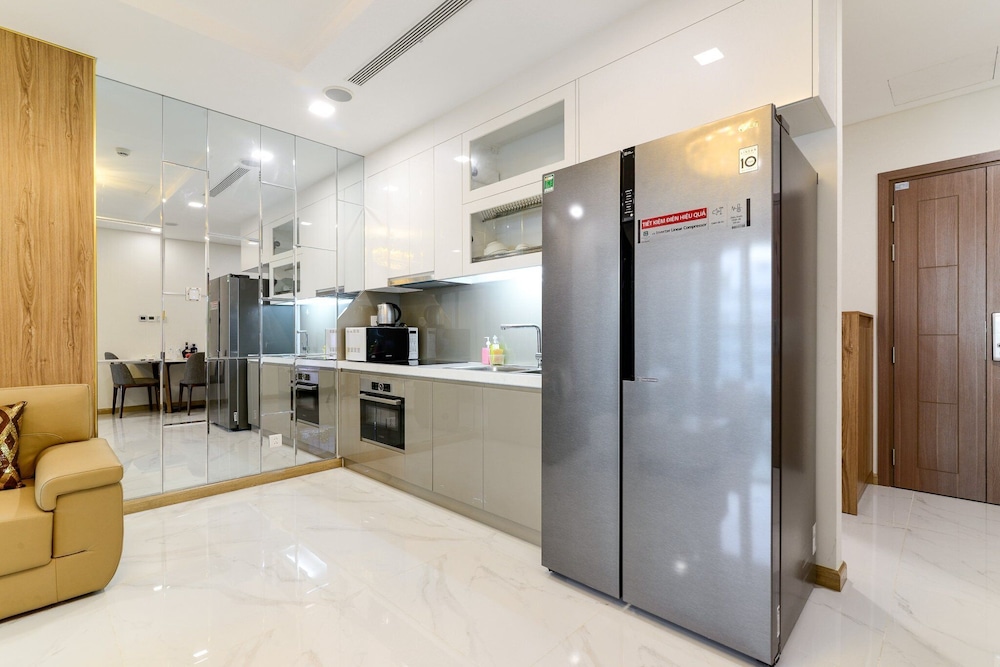 Somi Luxstay Landmark 81