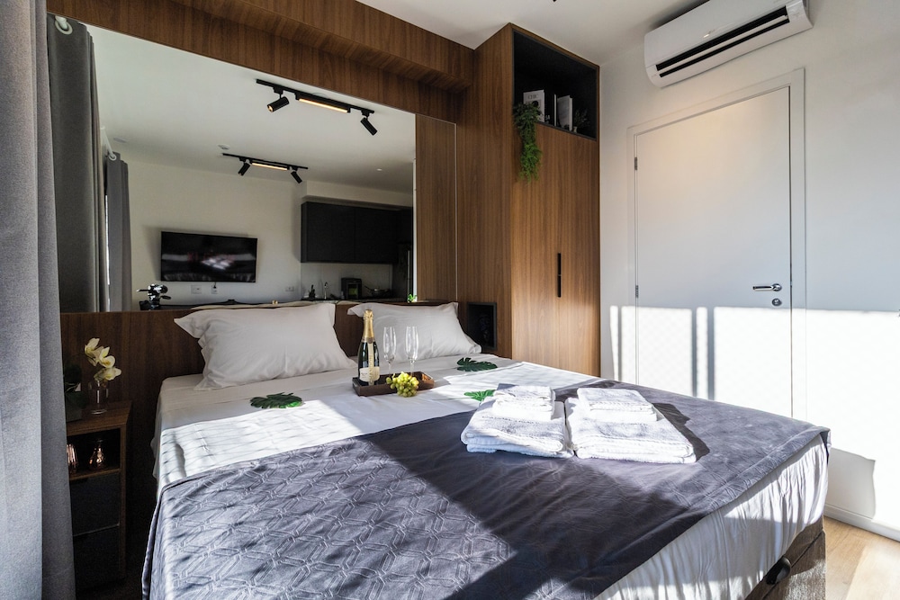 Modern, fully equipped, and well-lit with AC and gym