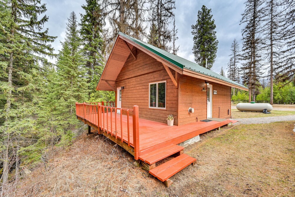 Cozy Bigfork Cabin w/ Canoes: Walk to Swan River! view 5