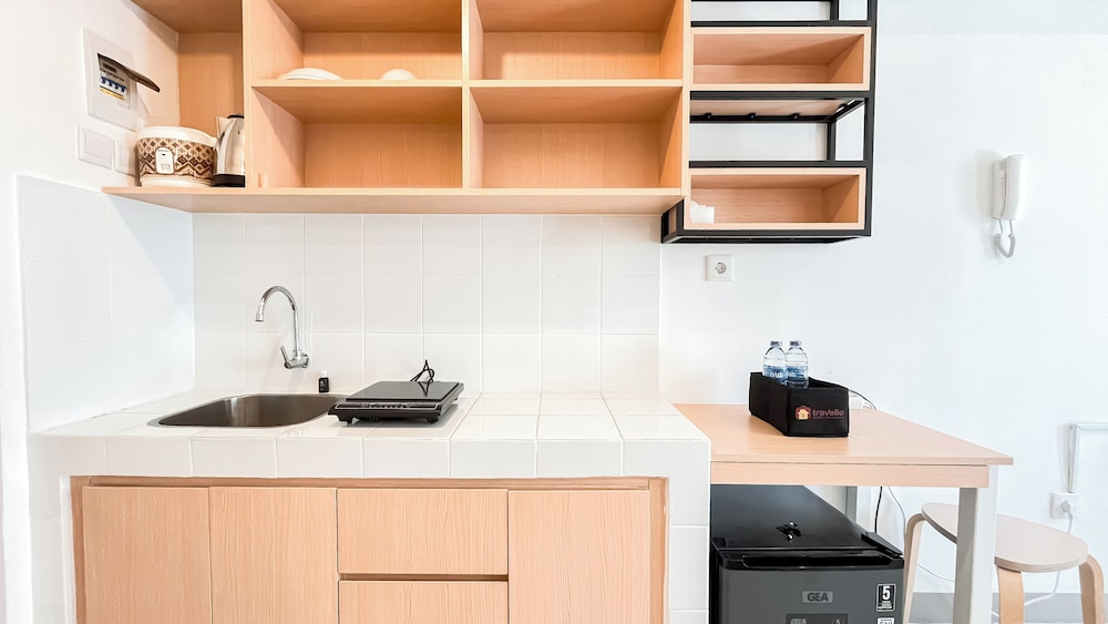 Fully Furnished Studio Room at Tokyo Riverside PIK 2 Apartment