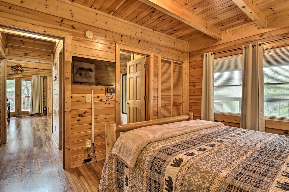 Smoky Mountains Cabin < 1 Mi to Douglas Lake view 2