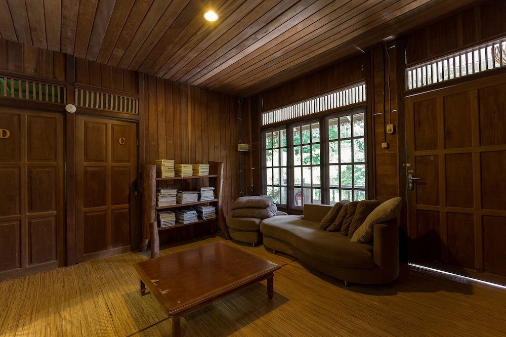 Menjangan Ecolodge