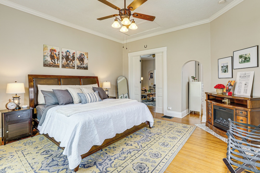 Home w/ Fenced Backyard, 6 Mi to Dtwn Louisville!