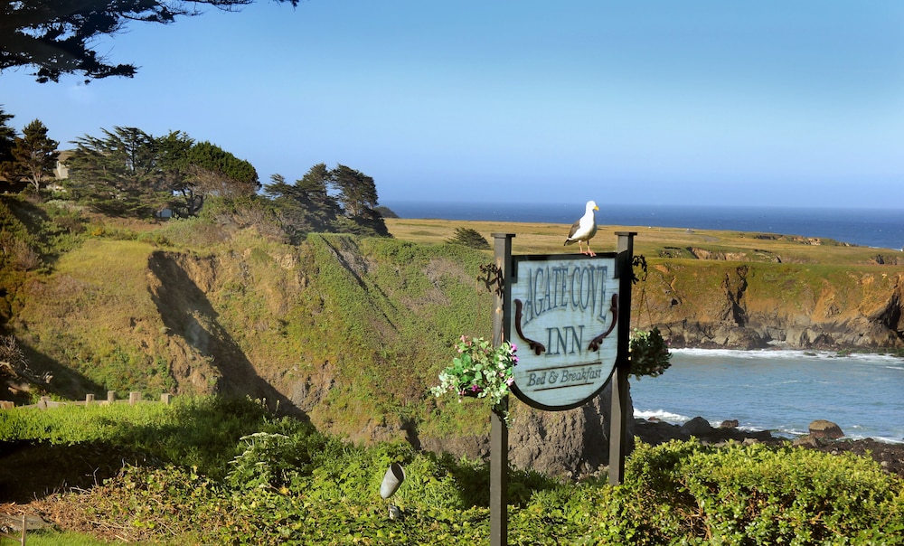 Agate Cove Inn