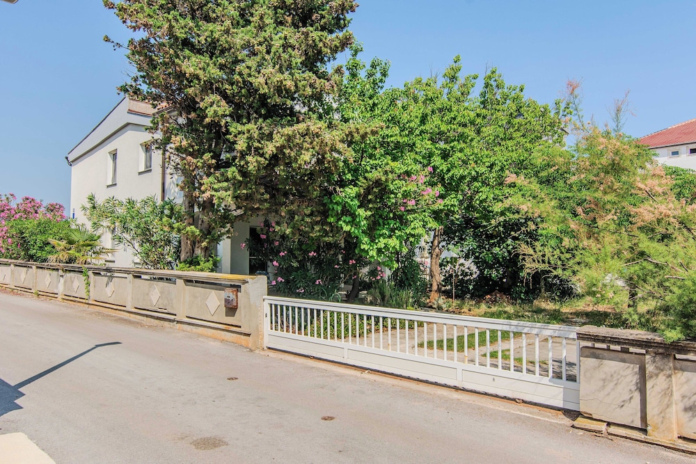Apartment Al Mahdawi